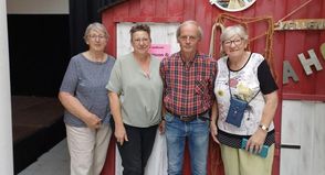 Der DRK-Vorstand bedankt sich bei Axel Dons für seine Spendenbereitschaft.