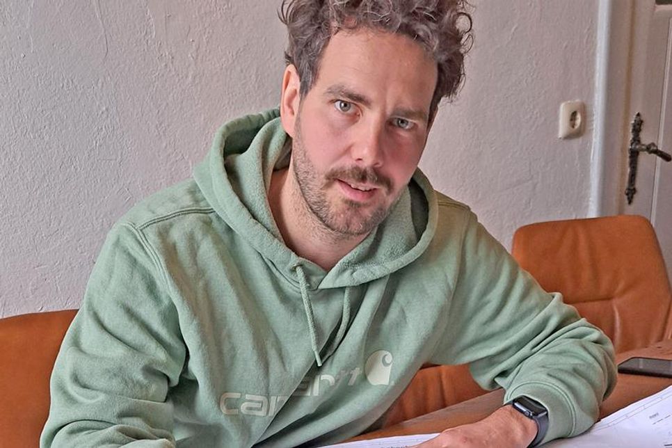 Philipp Sartory vom Gut Wittmoldt hat die Pläne für die PV-Freiflächenanlage vorangetrieben.