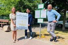 Jacqueline Schumacher, Thuan Nguyen und Manfred Wohnrade freuen sich über das ausgebaute Angebot des Grömitzer Sonnen-Shuttles.