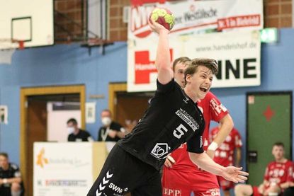 Ausgleich per 7-Meter zum 34:34 - Piet Möller Nr. 5.