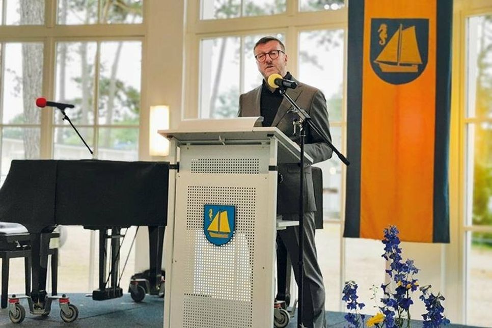 Sven Partheil-Böhnke zog ein Resümee aus seinem ersten Amtsjahr als Bürgermeister der Gemeinde Timmendorfer Strand.