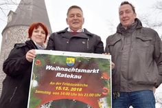 Der Duft von Punsch und Waffeln liegt wieder in der Luft. Am kommenden Samstag, 15. Dezember, lädt der Dorfvorstand um Claus Bruhn (m.), Michaela Kräczmer und Marcel Kohl vor der Feldsteinkirche zur zweiten Auflage des Weihnachtsmarktes Ratekau ein.