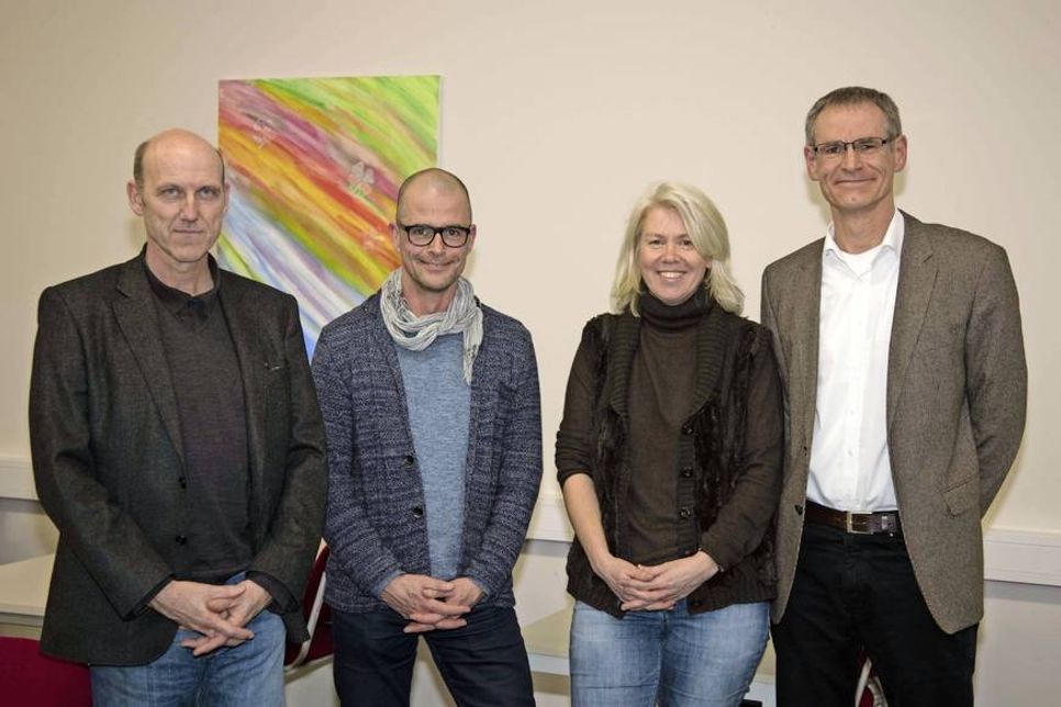 Dr. Klaus Schwill, Schulleiter Karsten Kilian, Ute Alpen, Dr. Volker Gosch (v. lks.).