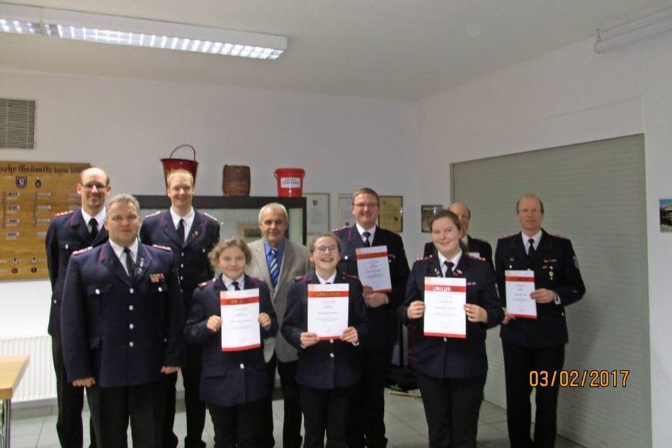 Geehrte und ausgezeichnete Mitglieder des Feuerwehrmusikzuges Grömitz.