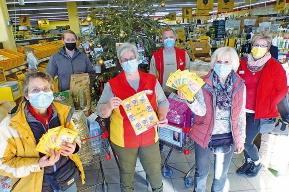 Paletten- und Einkaufswagenweise Spenden konnte das Team des Futterhauses an das Eutiner Tierheim geben – dank der großen Spendenbereitschaft seiner KundInnen, die auch in schwierigeren Zeiten ungebrochen ist. Das Tierheim-Team bedankt sich von Herzen.