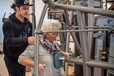 Das neu gestaltete Sport- und Gesundheitszentrum eröffnet den Nutzern exzellente Möglichkeiten, an hochwertigen professionellen Geräten gezielt zu trainieren.