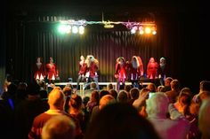Die Gruppe „Celtic Dance“ zeigte schwungvolle Tänze zu mitreißender Musik mit interessanten Choreographien, irischen Originalschritten und jeder Menge Spaß.
