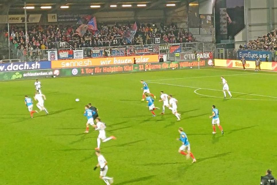 Endlich der ersten Holstein-Dreier in der Bundesliga.