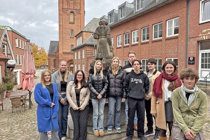 Am Volkstrauertag werden Schüler der Gemeinschaftsschule Szenen aus dem Leben Oskar Kuschs nachstellen. Gymnasiasten begleiten musikalisch.