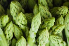 Dieses Rezept schmeckt mit weißem und grünem Spargel.