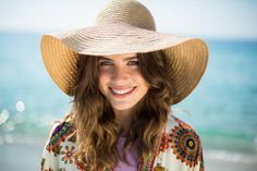 Der besten Sonnenschutz: luftige Kleidung und eine Kopfbedeckung. (Foto: AdobeStock)