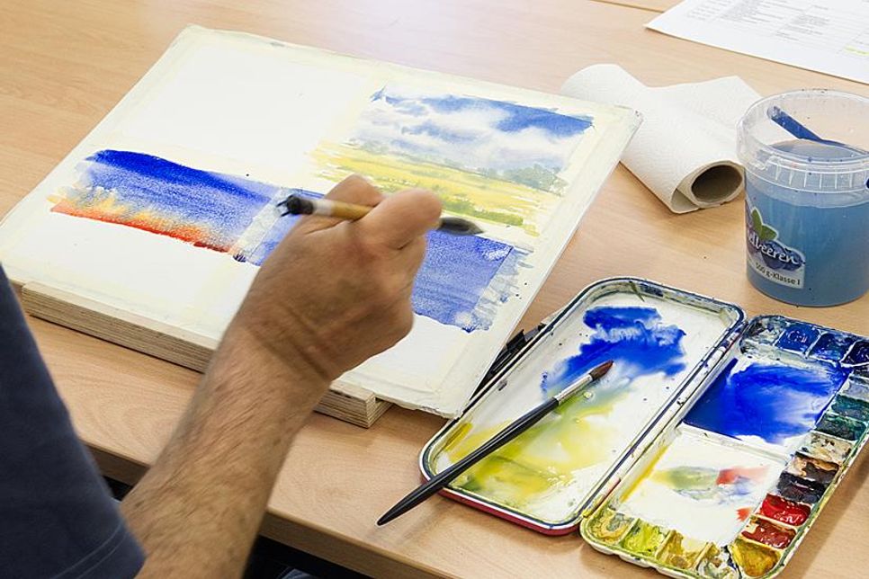 Der Aquarellmalkurs unter der Leitung von Ingo Bornholdt ist für Anfänger und Fortgeschrittene gleichermaßen geeignet.