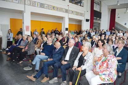 Zahlreiche Gäste waren der Einladung in die Cesar-Klein-Schule gefolgt.