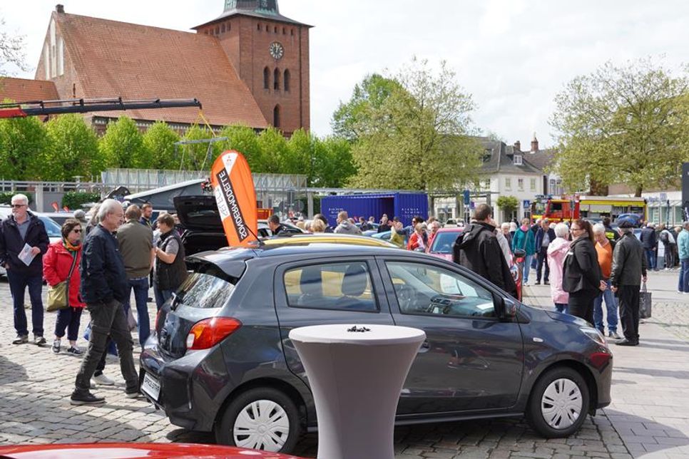 Viele Besucher nutzten die Gelegenheit, sich über Trends und Entwicklungen zu informieren.