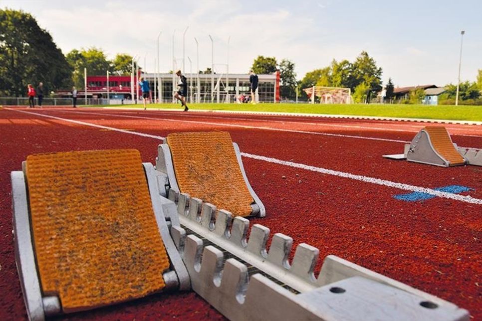 Nach Monaten des Stillstands konnten endlich wieder Leichtathletik-Wettkämpfe im Kreis Ostholstein stattfinden. Für rund 1 Million Euro frisch saniert, gehört Ratekaus Leichtathletikanlage nun kreisweit zu den bevorzugten Austragungsorten.