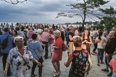 Beliebte „Tanz-Party“ in Niendorf/Ostsee: &amp;quot;Tanzen am Meer&amp;quot; mit DJ René - kostenfrei und Open Air - auf dem Platz am Haus des Kurgastes.