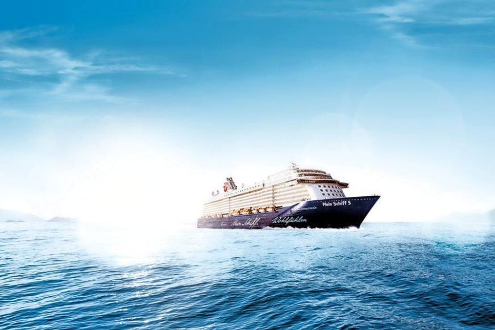 „Mein Schiff 5“ wird am kommenden Freitagabend vor Travemünde von Sängerin Lena Meyer-Landrut getauft. (Foto: TUI Cruises)