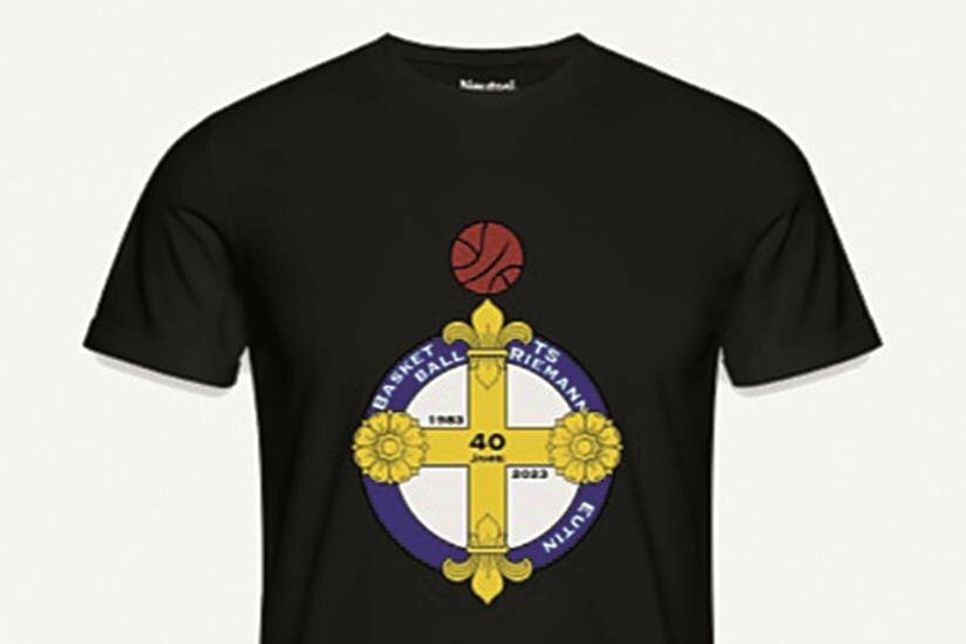 Das Jubiläumsshirt ist am Sonnabend zu haben.