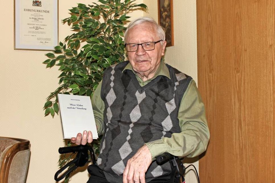 „Mein Leben nach der Vertreibung“ - das Buch hat der 78-jährige im Selbstverlag in geringer Auflage veröffentlicht.