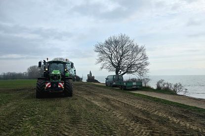 Gute Zusammenarbeit – der erste Abschnitt des Ostseeküstenradwegs wurde in Kellenhusen wiederhergestellt.