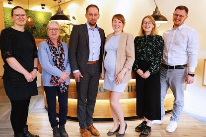 Das Team der Hörmanufaktur mit seinen professionellen Hörspezialisten feiert ab heute dreijähriges Jubiläum.