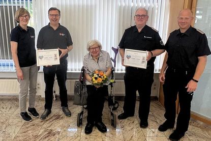 Britta Zweiacker und Dirk Sarau vom DRK, Heinke Nitz sowie Hartmut Junge und Florian Hahn von der Feuerwehr (v. lks.).