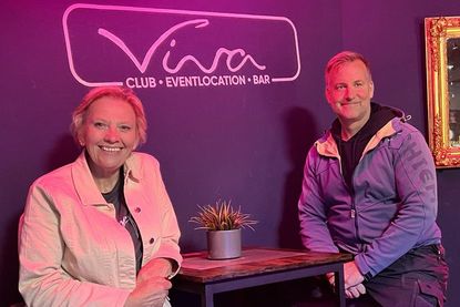 Gabriele Freitag-Ehler vom Kreisjugendring und Gerrit Milbrodt von Milbrodt Events freuen sich auf weitere Disco-Events für Kinder und Jugendliche.