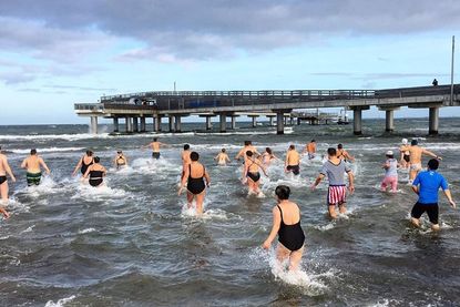 Anbaden an der Seebrücke