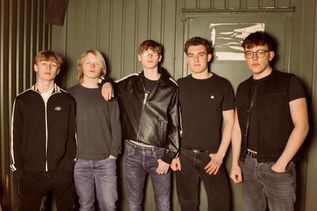 „Boneshaker“ bringt das Strandhus zum Beben.