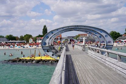 Das Wahrzeichen des Ostseeortes: Die Seebrücke lud zu einem Spaziergang über dem Meer ein.