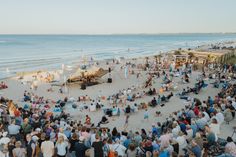 Bei „Musik im Strandkorb“ werden sechs verschiedene Konzert-Areas zwischen Scharbeutz und Rettin zur Konzertbühne direkt am Meer.