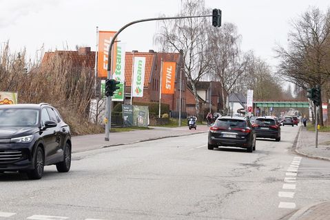 Der Bereich zwischen den Straßen Priesterkoppel und Am Holm wird in kurzen Abschnitten jeweils nur einspurig befahrbar sein.