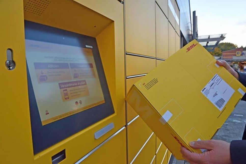 Über das Bedienfeld der Station erfolgen die für das Versenden oder Abholen eines Paketes erforderlichen Eingaben.