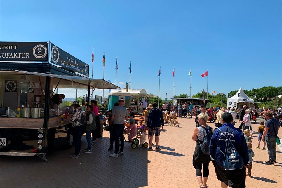 Am Seebrückenplatz konnten sich die Besucher an den Foodtrucks kulinarisch verwöhnen lassen.