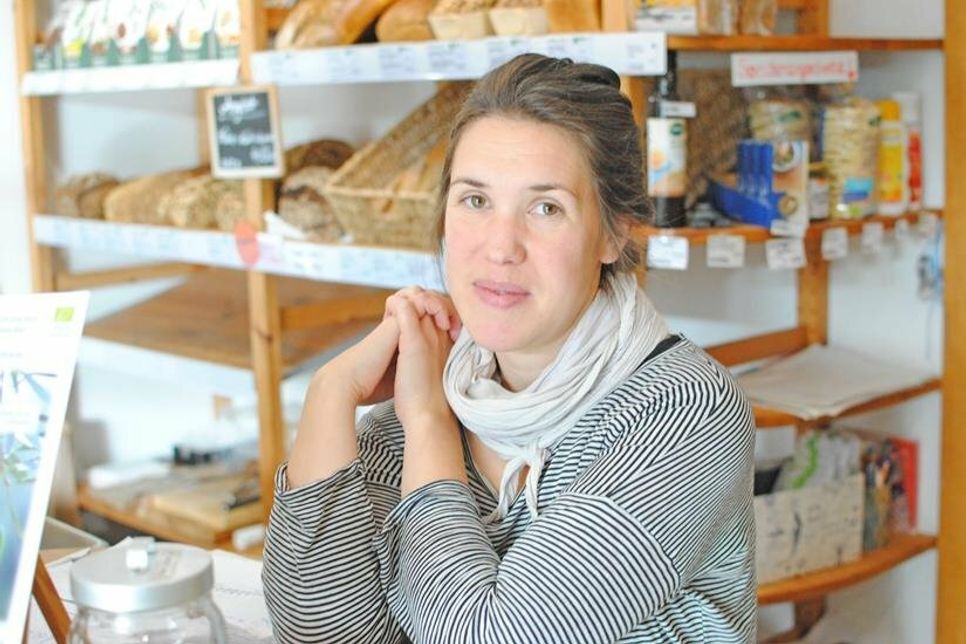 Birte Wünsche vom Naturkostladen Kornblume hat wegen der Brückensperrung Kunden dauerhaft verloren.