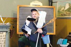 Den kollektiven Frühjahrsputz im Dorf- und Schulmuseum am 24. April musste Marc Dobkowitz absagen. Wir im vergangenen Jahr hofft der 1.Vorsitzende des Fördervereins die erforderliche Reinigung mit „Einzel-Putzern“ organisieren zu können.