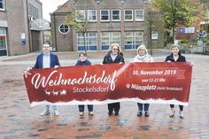 Patrick Lakins (v.l.), Maria Starke, Brigitte Wischnat und Christine Stamann vom Gemeinnützigen Bürgerverein freuen sich mit Stockelsdorfs Bürgermeisterin Julia Samtleben auf das diesjährige Weihnachtsdorf.