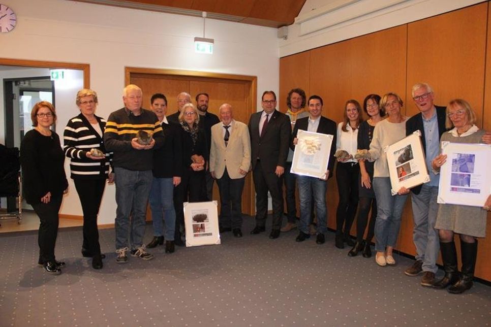 Bürgervorsteher Sönke Sela und Bürgermeister Mirko Spieckermann (Mi.) luden ins Rathaus ein.