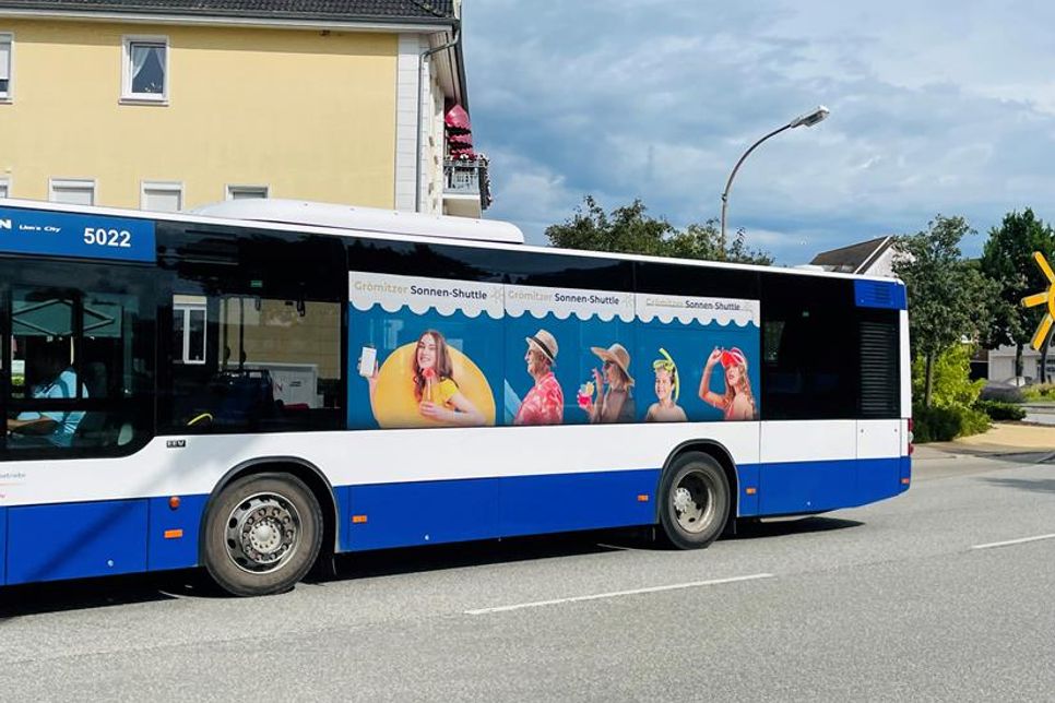 Der Grömitzer Sonnen-Shuttle bietet zusätzliche Fahrten zum Klosterfest in Cismar.