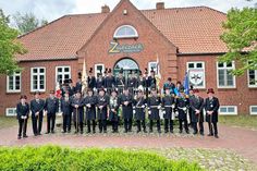Der Gildevorstand mit König und Offizierskorps in 2024