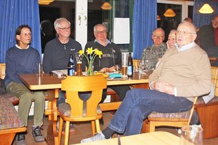 Viele langjährige Mitglieder waren bei der TCL Mitgliederversammlung dabei.