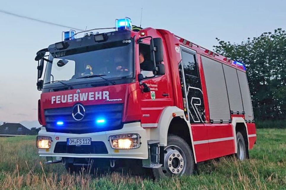 Das moderne Hilfeleistungslöschgruppenfahrzeug, kurz HLF 10, der Freiwilligen Feuerwehr steht am 30. Juni von 14-17 Uhr zum Aktionstag „Feuer &amp; Flamme“ vor dem Dorf- und Schulmuseum, um über die Arbeit der freiwilligen Helfer zu informieren. Kinder erwartet zusätzlich eine Hüpfburg und Spiele rund um die Feuerwehr.