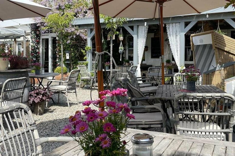 Das Restaurant "Krabbes" befindet sich direkt am Neustädter Hafen.
