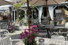 Das Restaurant "Krabbes" befindet sich direkt am Neustädter Hafen.