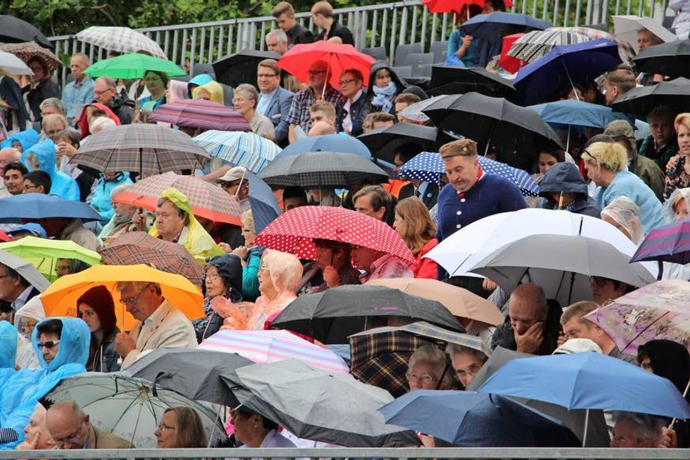 Glücklicherweise hielt auch das Wetter weitestgehend. Es blieb bei einigen Tropfen.