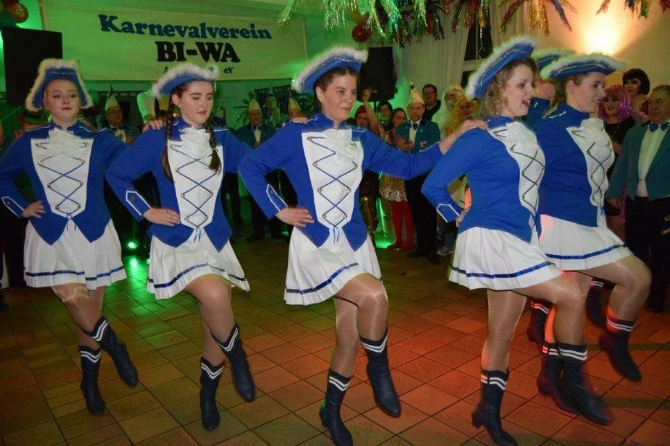 Am Samstagabend werden die Garden ordentlich das Tanzbein schwingen.