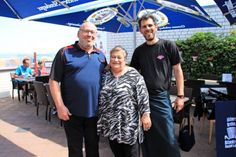 Walter Moos und Roswitha Eich mit dem zukünftigen Geschäftsführer Matthias Hornig (v. lks.).