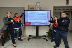 Die Jugendfeuerwehr freute sich sehr über die Spende.