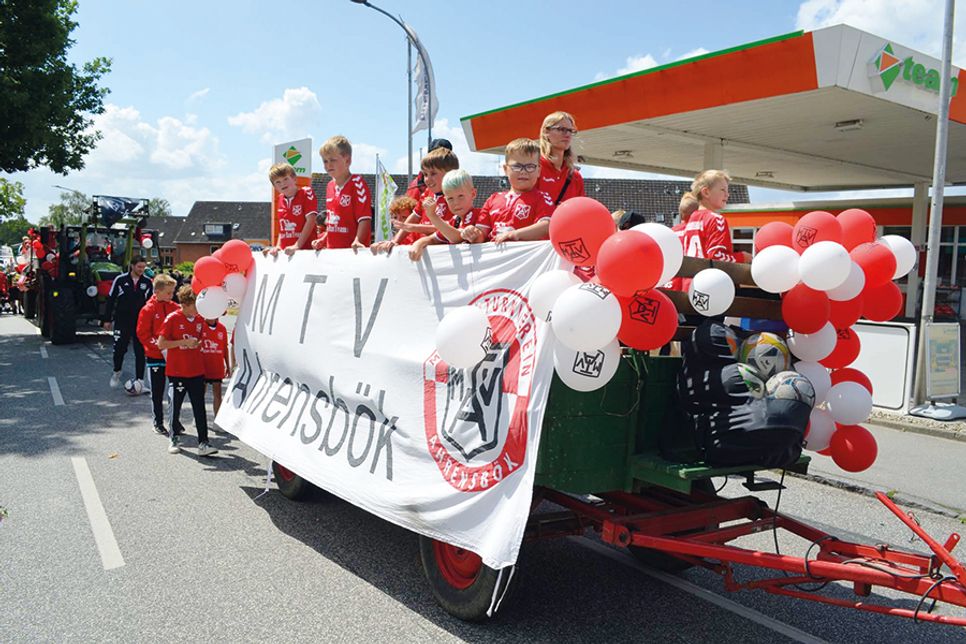 Am Sonntag startet um 14 Uhr der große Festumzug durch Ahrensbök.