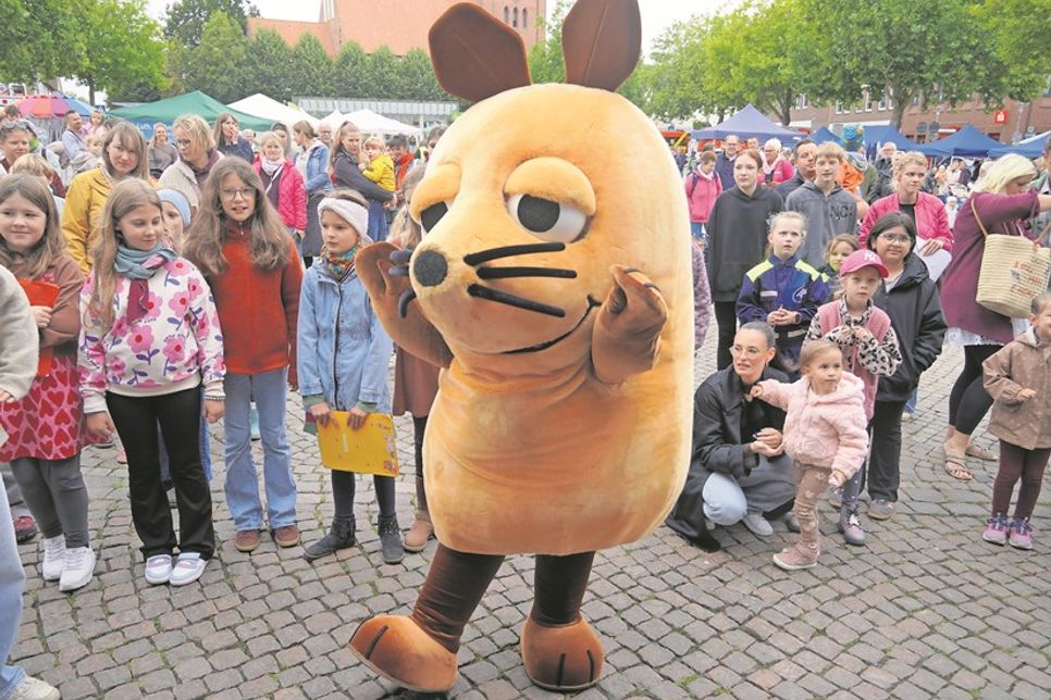 Prominenter Gast: Die Maus sorgte nicht nur für gute Laune, sondern auch für viele kuschelige Momente.